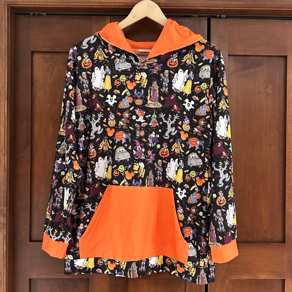 Disney Enchanted Dress Shop Women's Long Sleeve Halloween Hooded Top Small LN